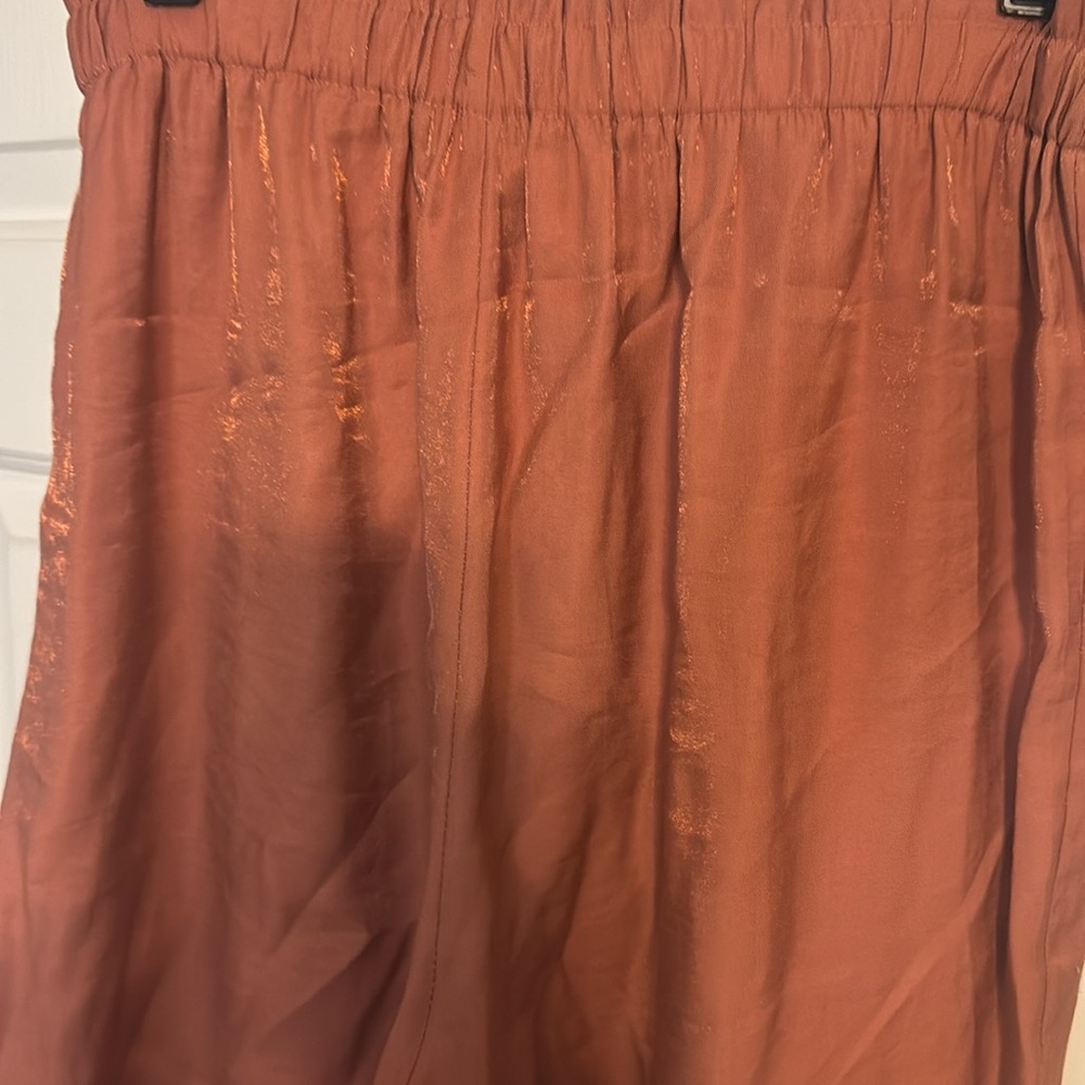 BY SWAN PARIS Orange Pant with Gold Sheen throughout that is simply divine - Picture 13 of 16